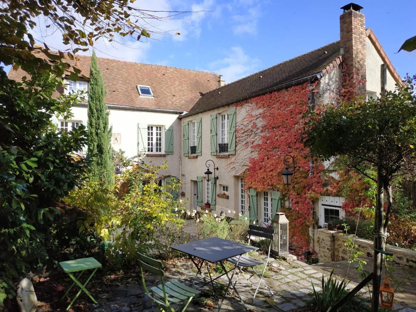 Maison D'Hotes La Source Magny-les-Hameaux Exteriér fotografie